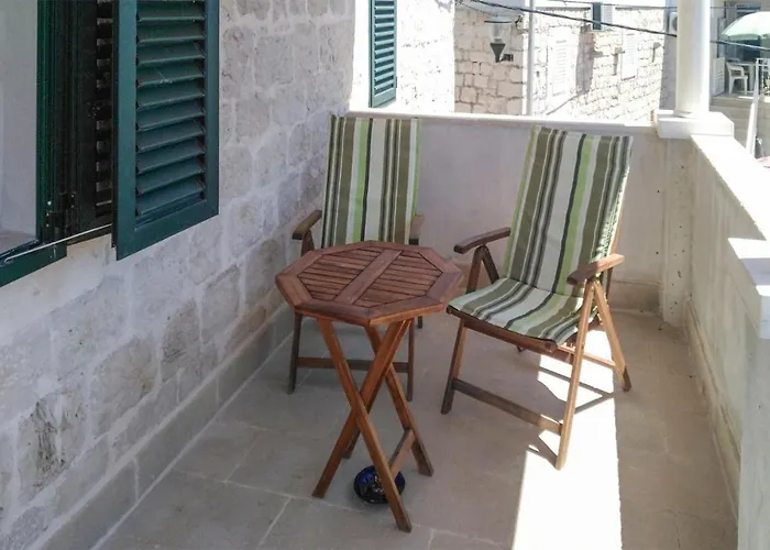 Beautiful Apartment In Slatine With 1 Bedrooms